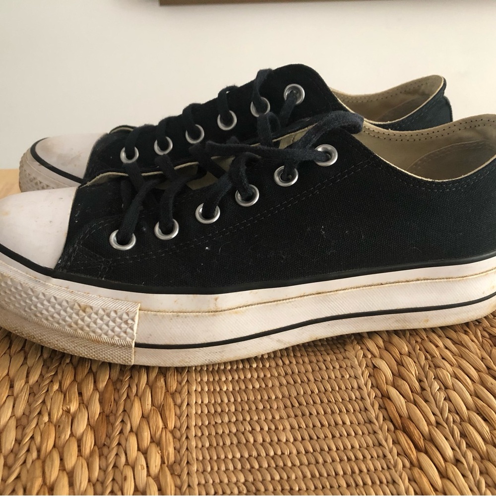 Converse black low Top Canvas Sneakers 8.5